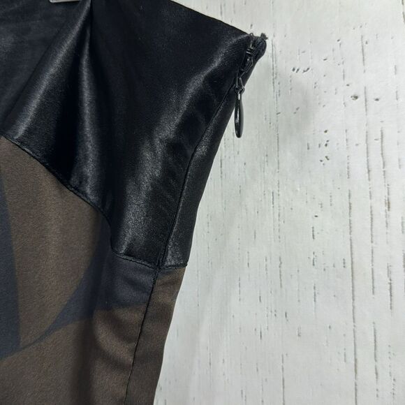 Nygard Collection Black White Yellow Abstract Midi Skirt Art Print Size 18 - Picture 4 of 12